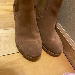 Women's Brown Suede Boots
